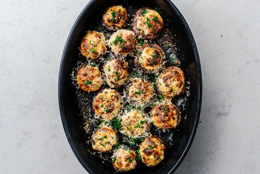 Champiñones rellenos de miso y queso