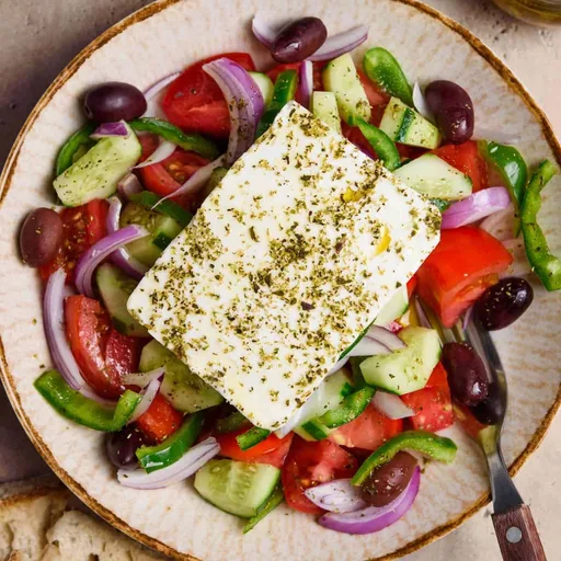 Ensalada griega clásica (Horiatiki Salata)