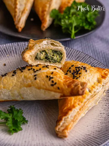 Spinach Cheese Puff Triangle