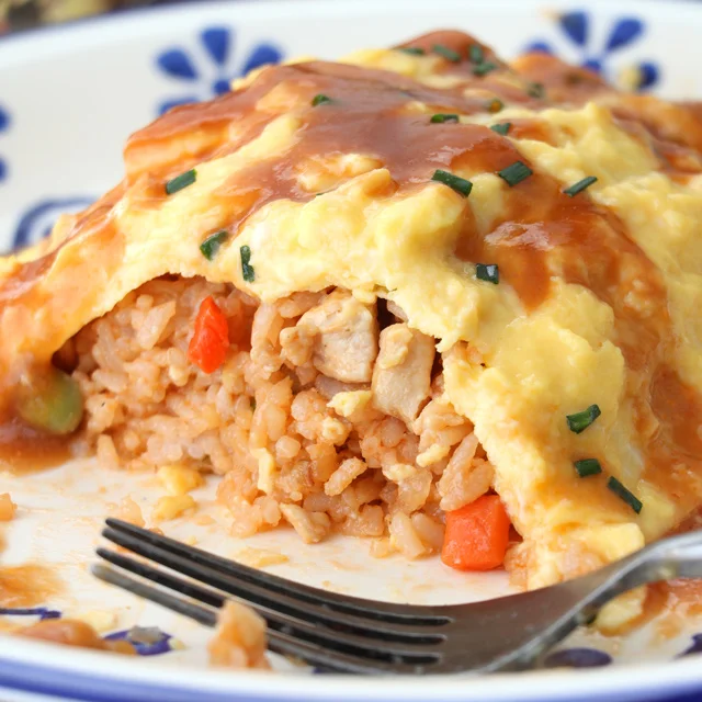 Omurice (Japanese Rice Omelette)
