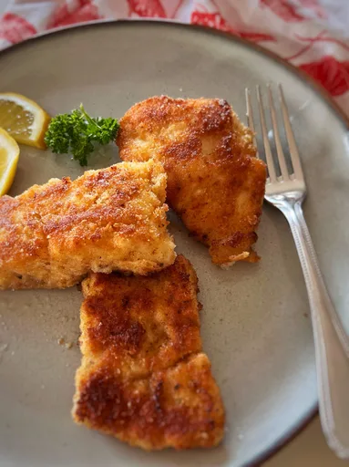 Filete de pescado empanado
