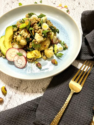 Roasted cauliflower salad with Tahini Dressing