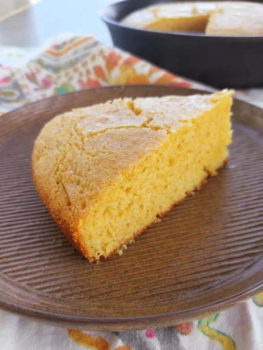 Skillet Cornbread with Bacon Grease & No Sugar