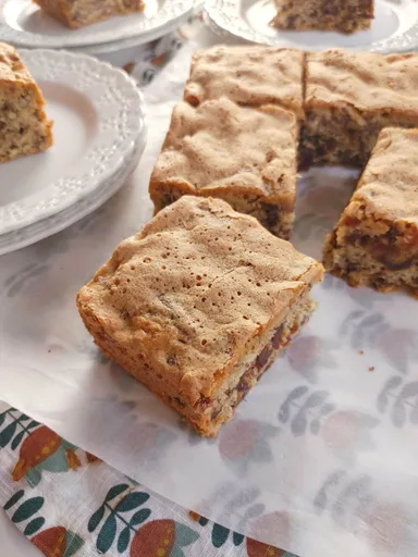 Date Nut Snack Cake