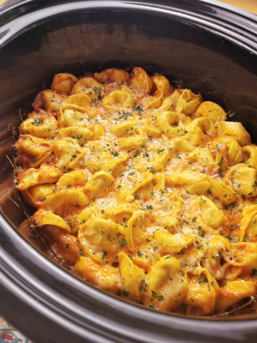 Easy Crock Pot Tortellini with Italian Sausage