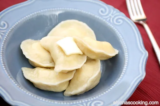 Vareniki Dough Recipe (Blueberry or Cheese Filling)
