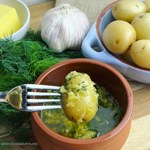 Patatas a la mantequilla de ajo