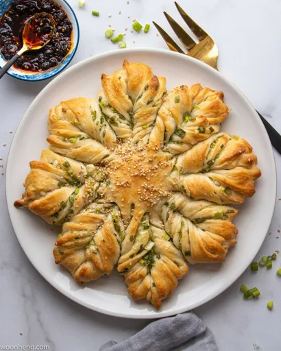 Baked Scallion (Green Onion) Bread