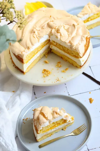 Heavenly mango meringue cake