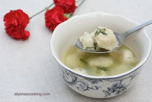 Pelmeni Soup (Russian Dumplings Soup)