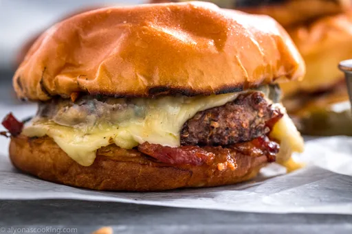 Pepper Jack Bacon Burger