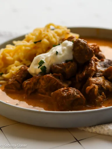 Kalbsrahmgulasch