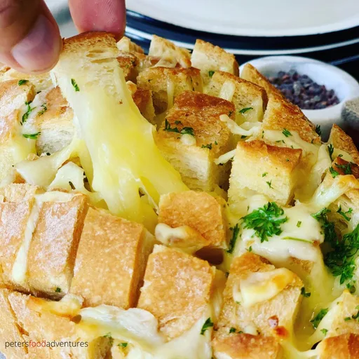 Cheesy Garlic Pull Apart Bread