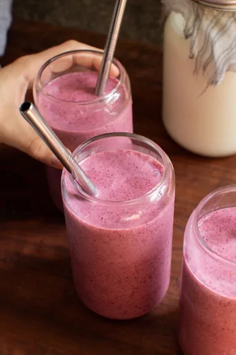Strawberry Blueberry Kefir Smoothie