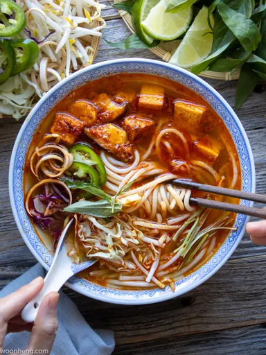 Bún Bò Huế Chay (Vegan)