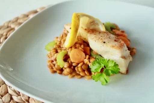 Halibut with creamy Lentils