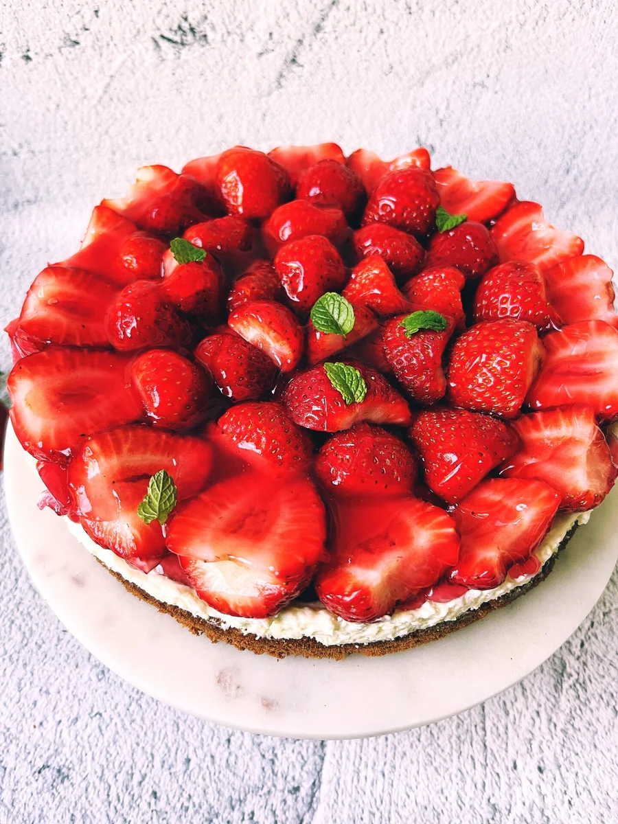 Strawberry Spongecake- perfect for Mother’s Day