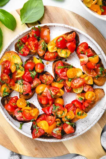 Bruschetta de tomates cherry