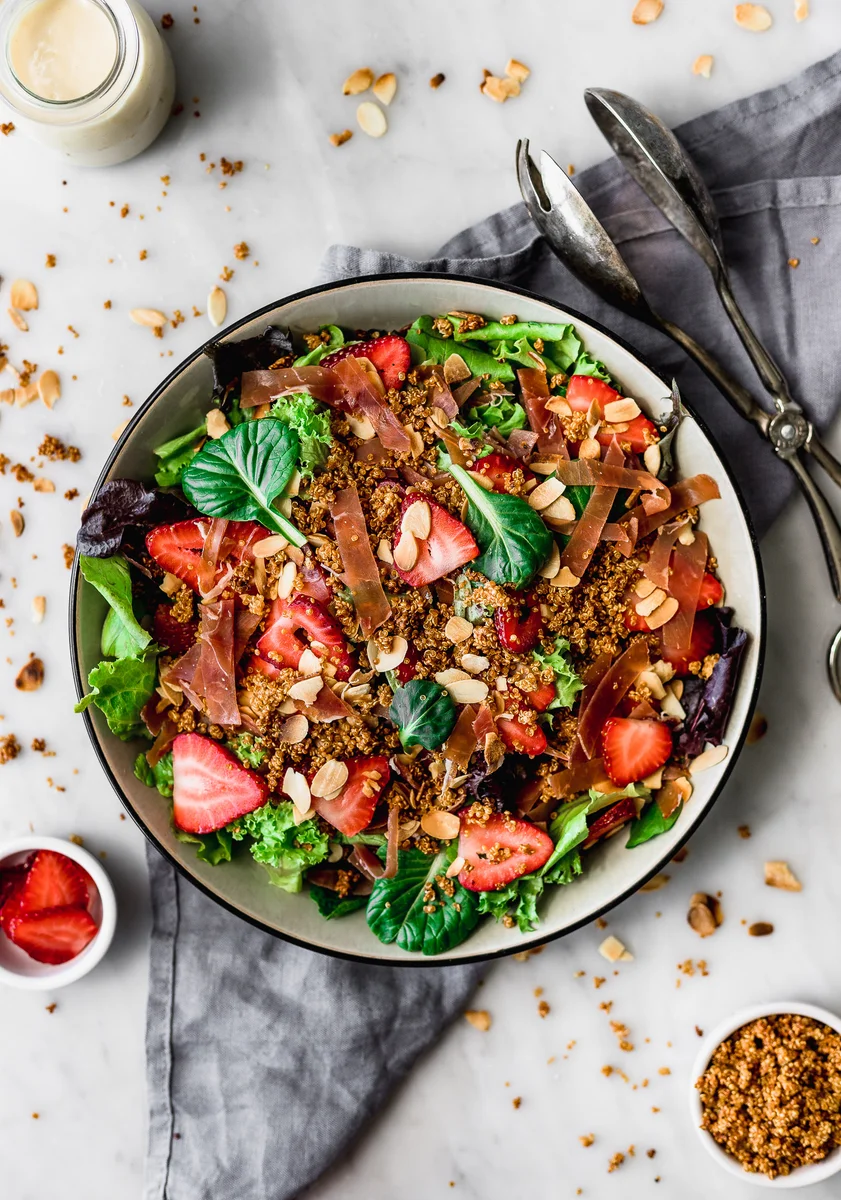 Salad with Strawberries and Quinoa Crisp