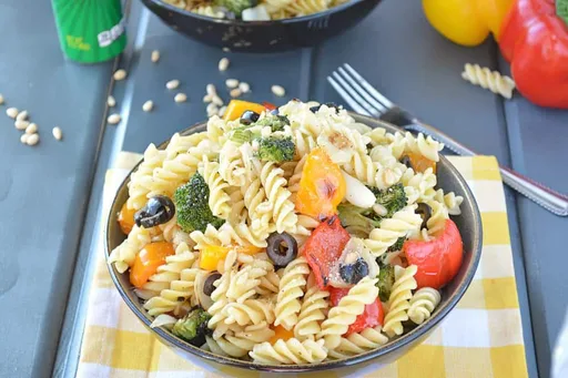 Ensalada de pasta con verduras