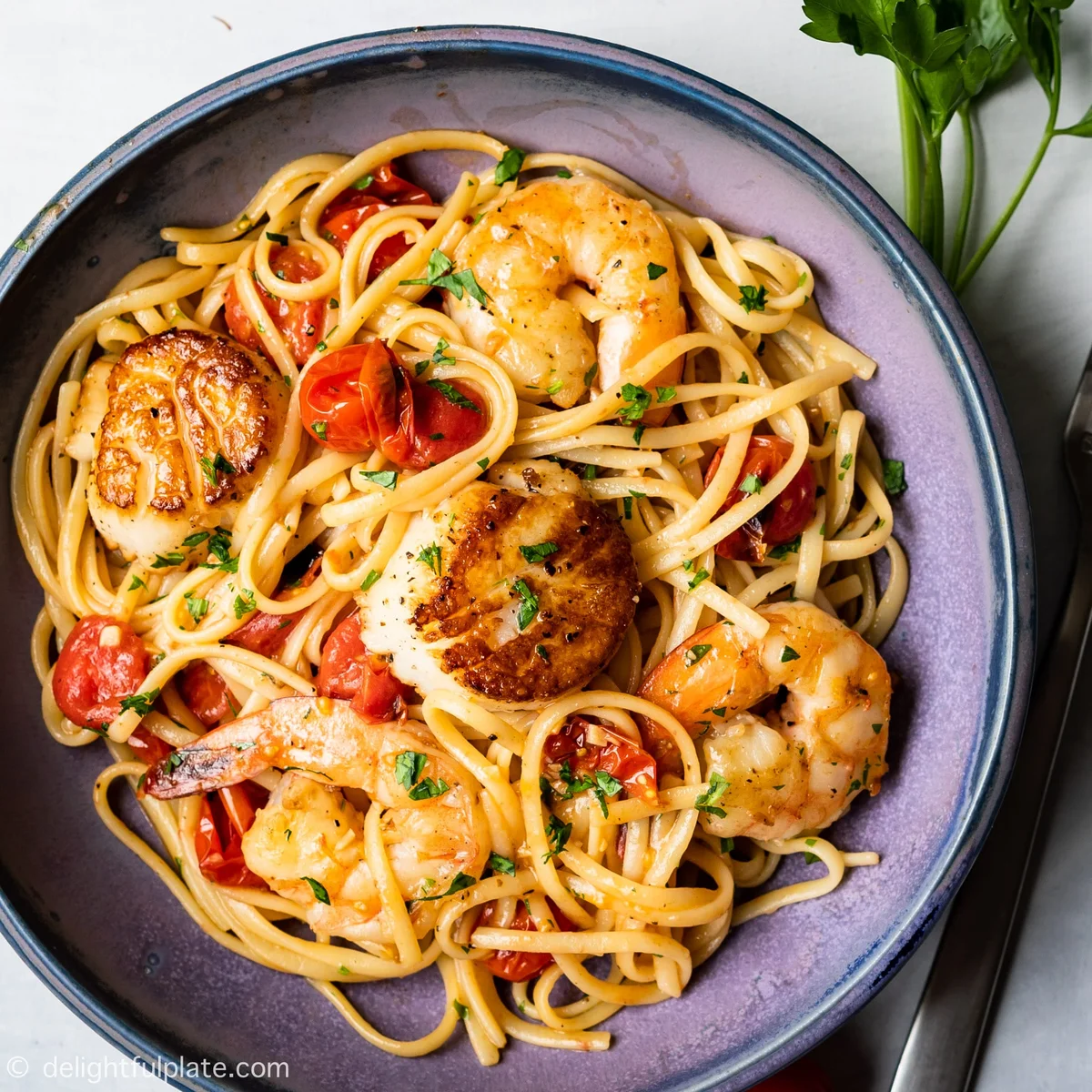 Scallop Shrimp Pasta with Burst Cherry Tomatoes