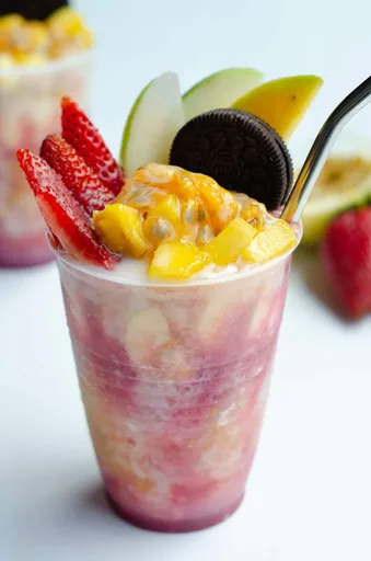 Cholado (Colombian Icy Fruit Cocktail)