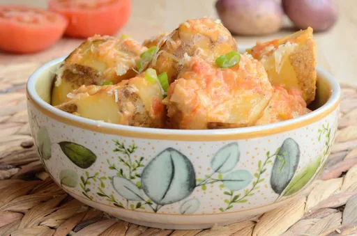Colombian Papas Chorreadas (Potatoes in Tomato-Cheese Sauce)