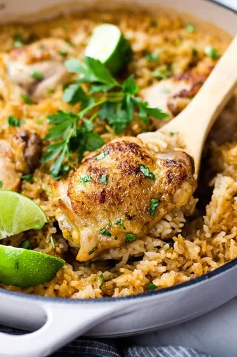 Pollo con Arroz en una Sola Olla