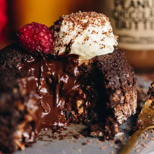 Gooey Chocolate Lava Cakes - Keke Tiakarete