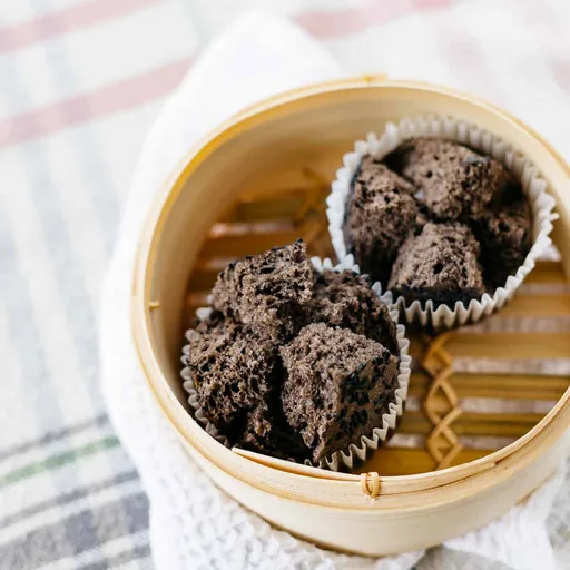 Black sesame seed Japanese steamed buns 黒胡麻の蒸しパン