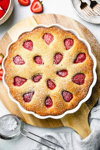 Vanilla Strawberry Cake