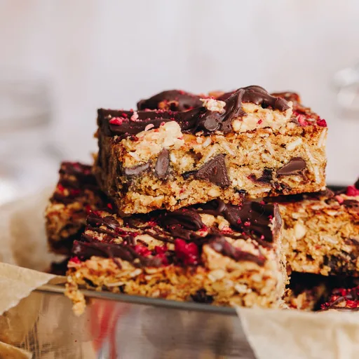 Peanut Butter Muesli Bars - Poro Huapata Pata Pīnati