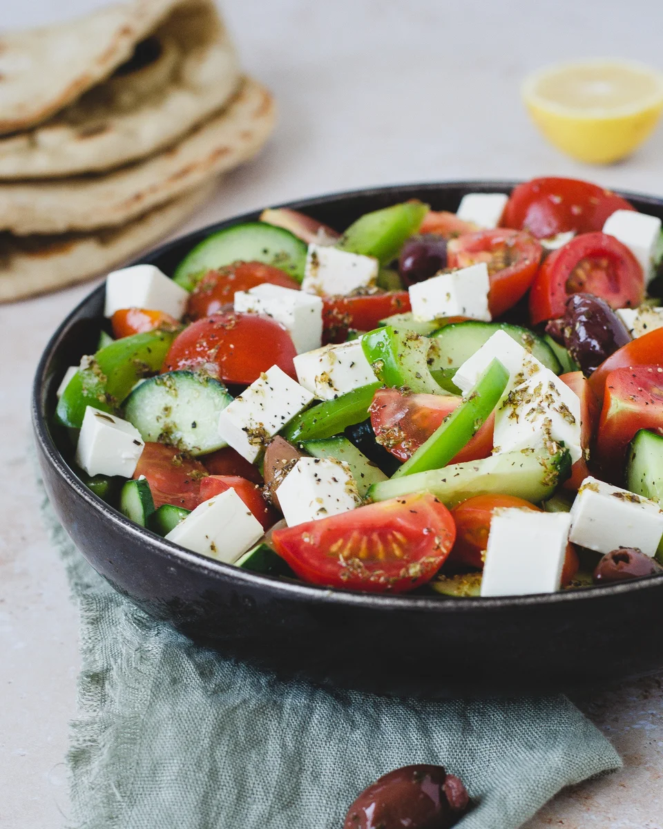 Griechischer Salat mit Oliven