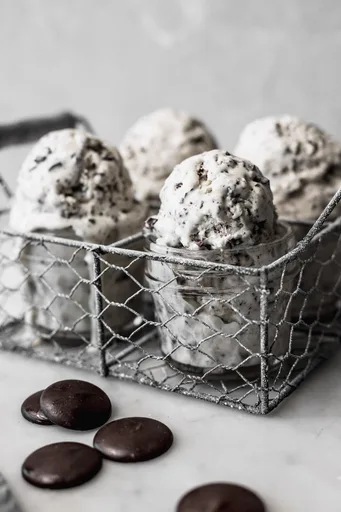 No-Churn Stracciatella Ice Cream