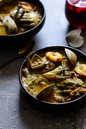 Sopa de sésamo con marisco