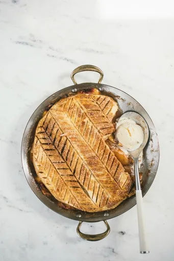 Tarta de hojaldre de melocotón