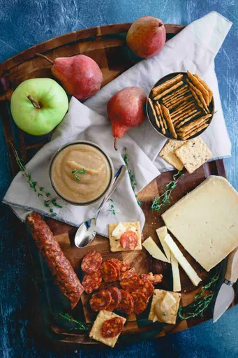 Savory Thyme Pear Apple Butter