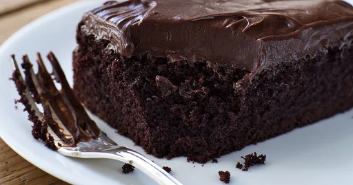 Pastel de chocolate con glaseado de moca