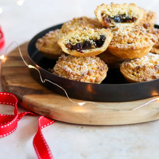 Crumble Topped Mince Pies