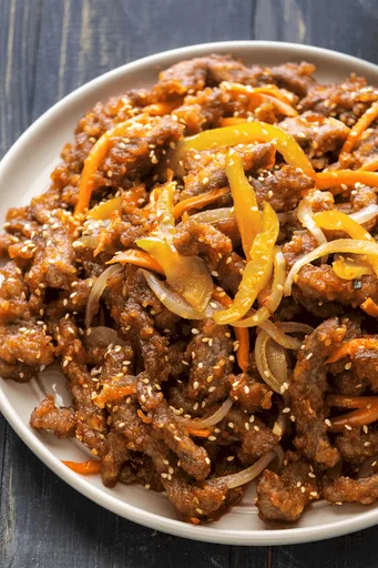 Crispy Rainbow Beef (牛柳丝)
