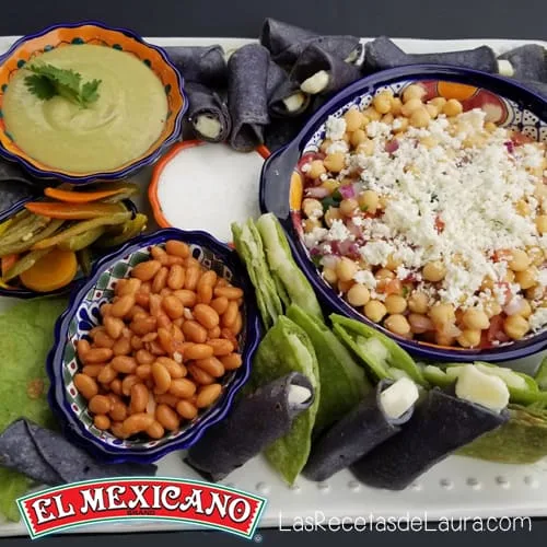 CHAROLA DE BOTANAS MEXICANAS