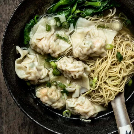 Sopa de fideos wonton