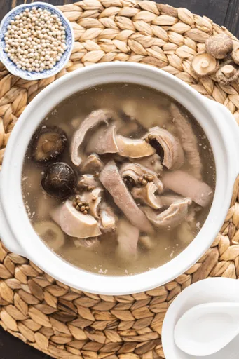 Pig Stomach Soup with Peppercorns (胡椒豬肚湯)