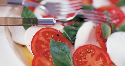 Tomate, mozzarella y albahaca | Recetas