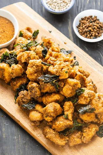 Taiwanese Popcorn Chicken (鹽酥雞)