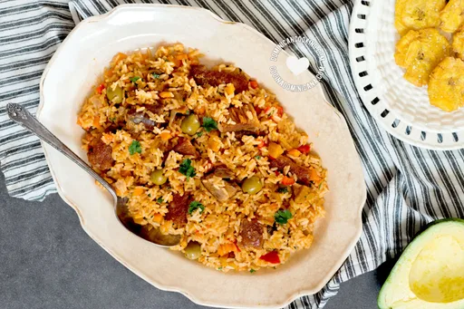 Receta de locrio de chicharrón de cerdo (arroz con chicharrón)