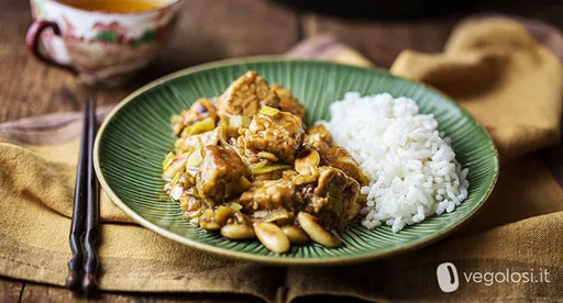 Tempeh a las almendras con arroz