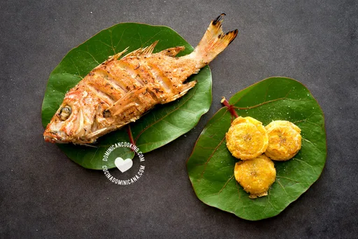 Pescado frito a la dominicana