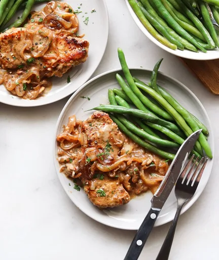 Chuletas de cerdo con salsa