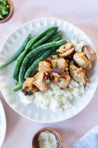 Brochetas de pollo teriyaki a la parrilla
